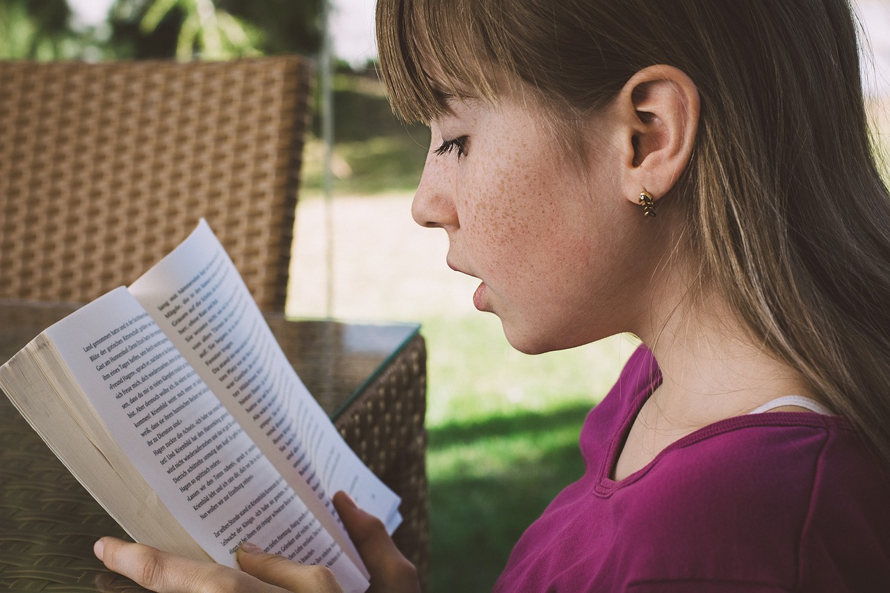 what is dyslexia: read, girl, reading material-3362482.jpg